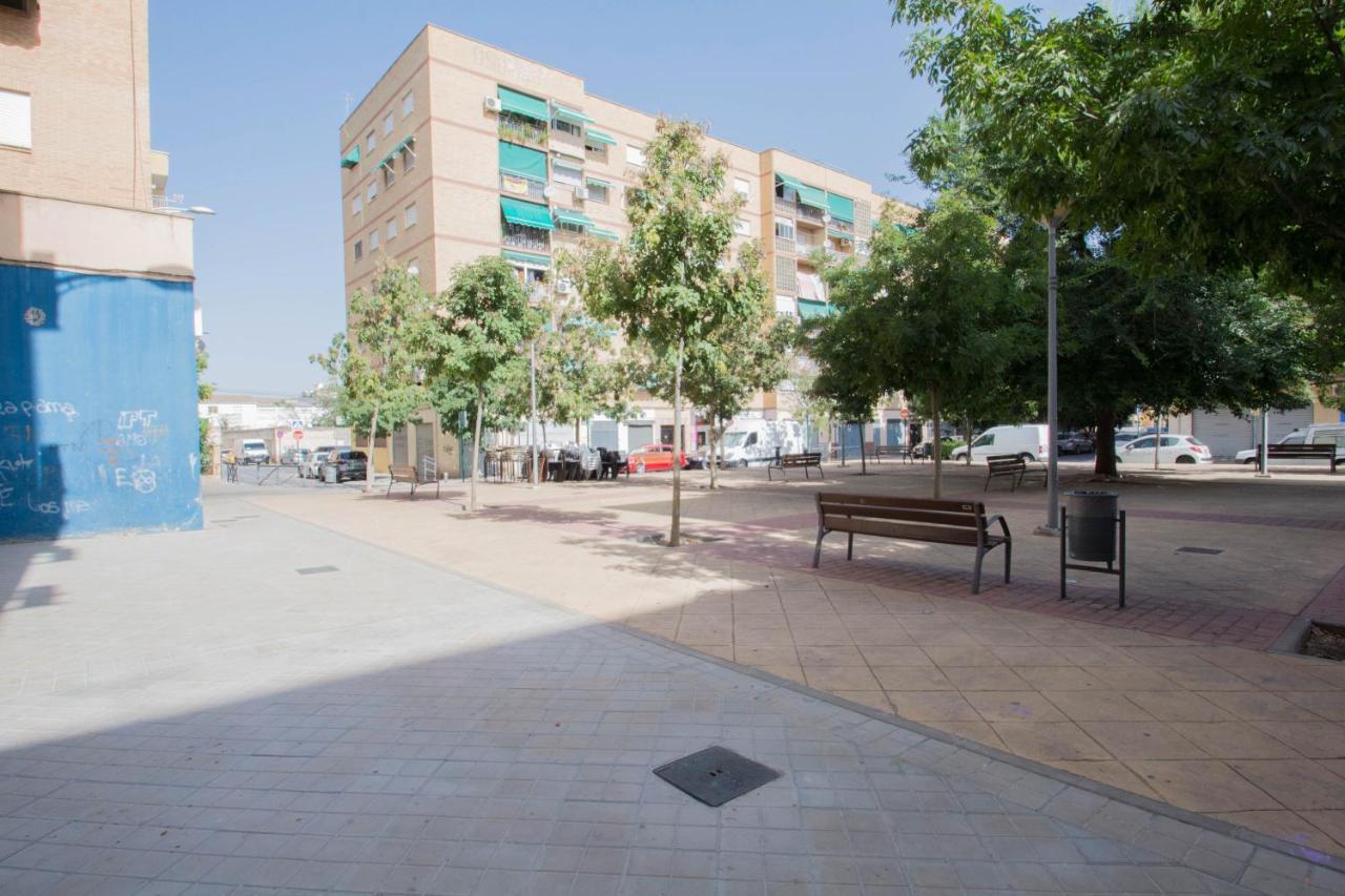 Piso Estadio De Los Carmenes Granada Bagian luar foto